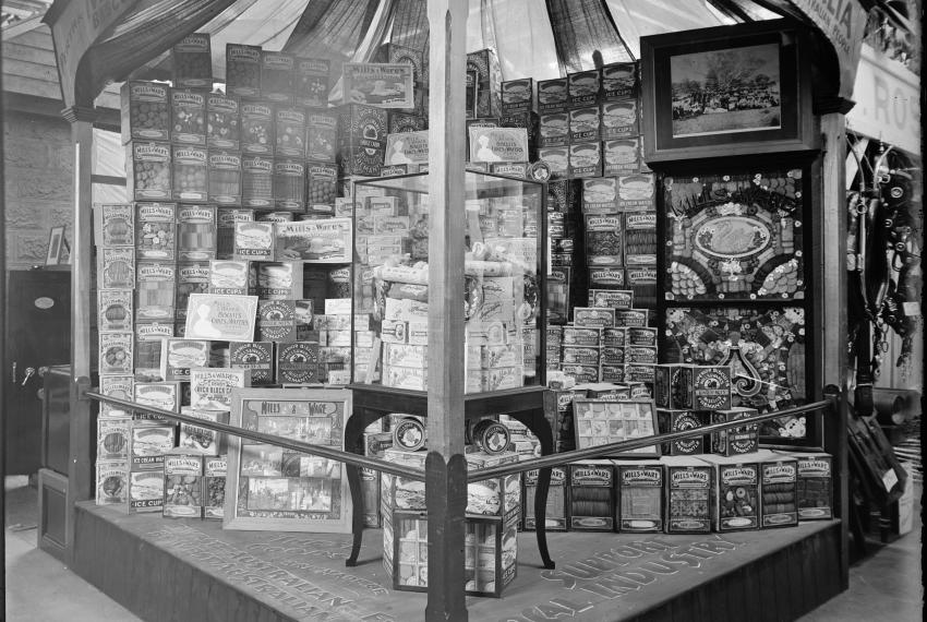 Display, old looking.