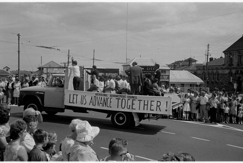 A groundswell of support for the “yes” vote at Beaufort Street, Perth on Labour Day 1966. People lined the street.