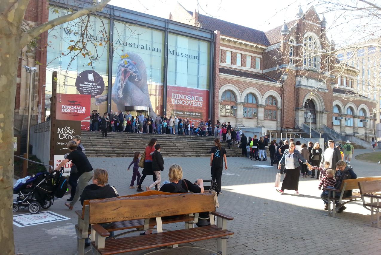 Crowds queue for tickets to Dinosaur Discovery when it was at the WA Museum
