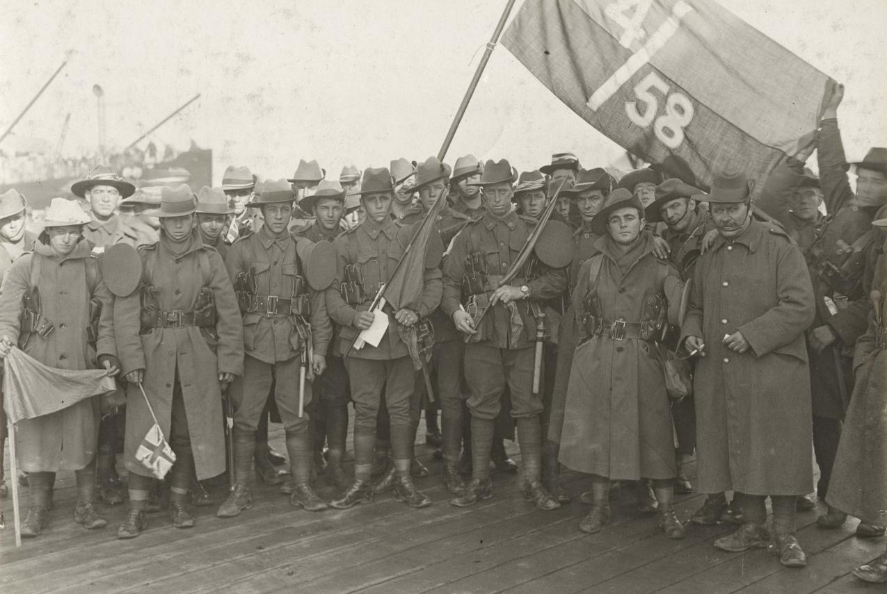 Members of the 4th Reinforcements, 58th Battalion waiting to board HMAT ORSOVA, Melbourne.