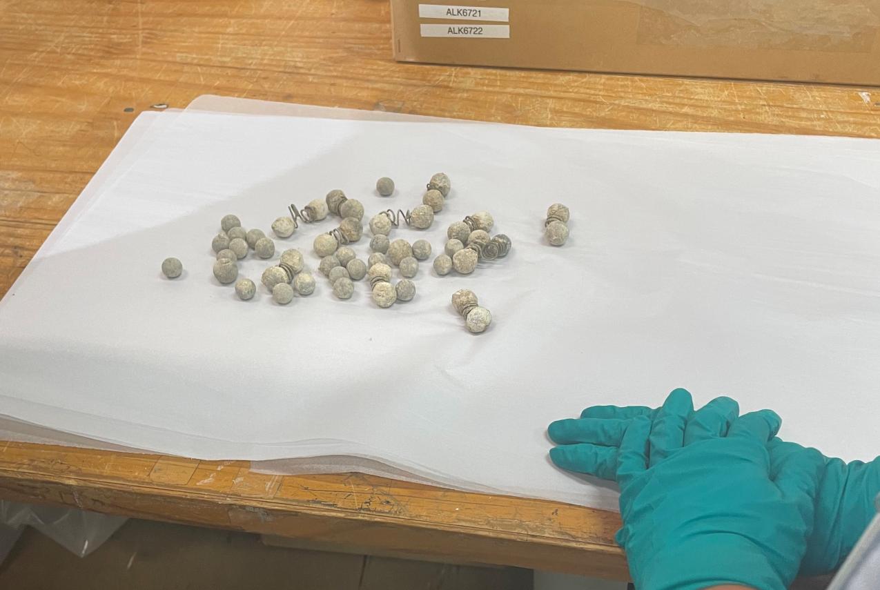 Artefacts musket balls and spring shot found 2022 Vergulde Draeck