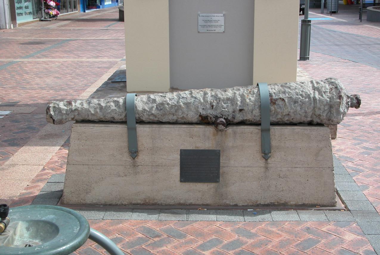 Image of the Zeewijk cannon on Marine Terrace