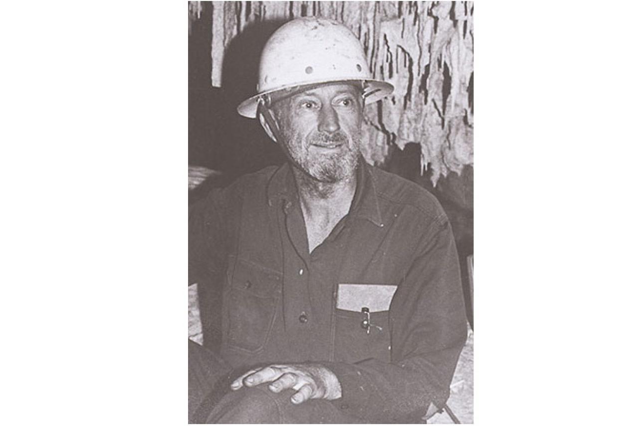 Black and white portrait of Duncan Merrilees