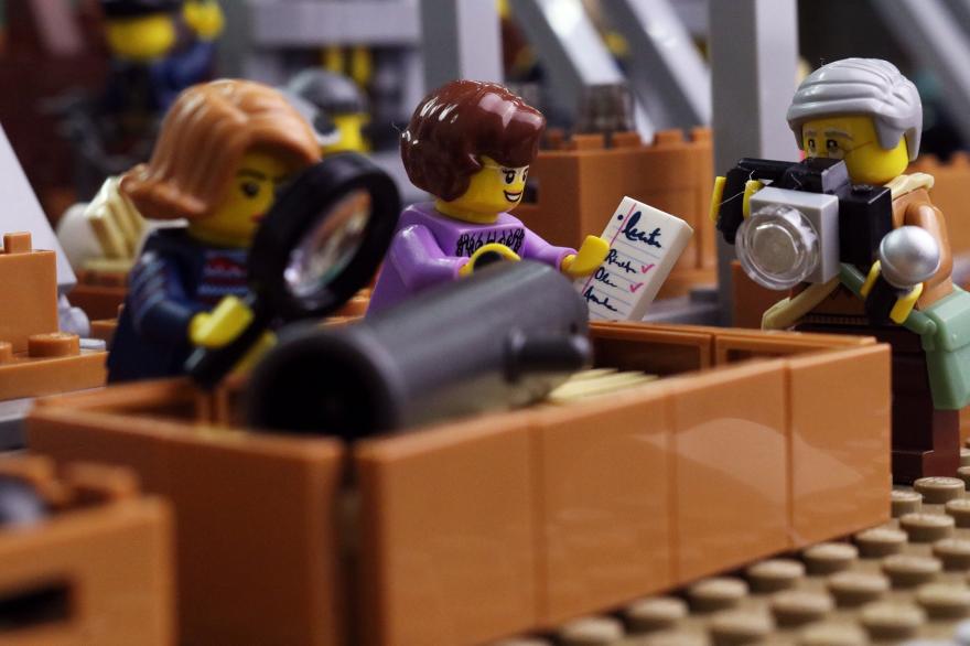 A detailed LEGO model of workers investigating the Vasa
