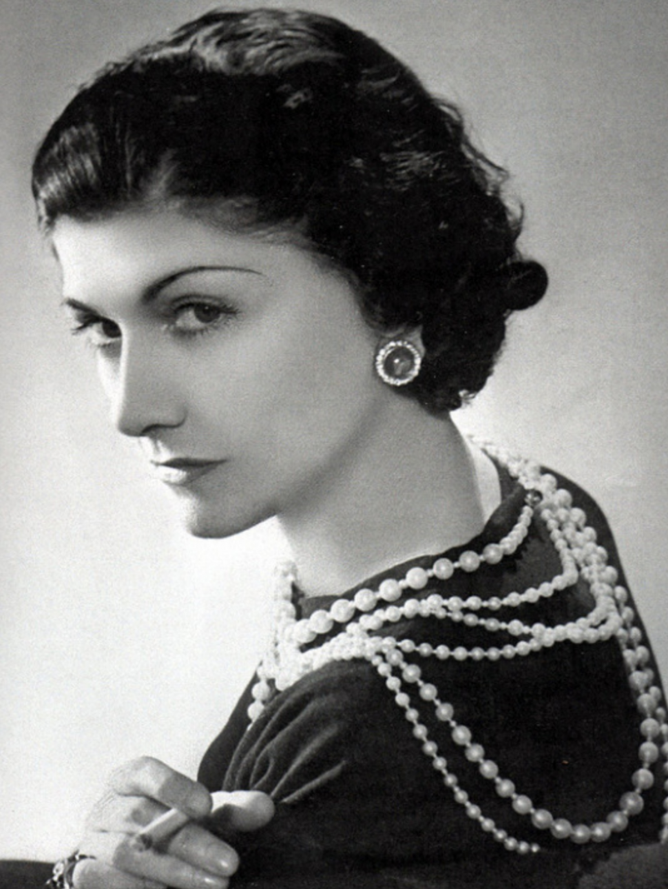 B&W photograph of Gabrielle Chanel