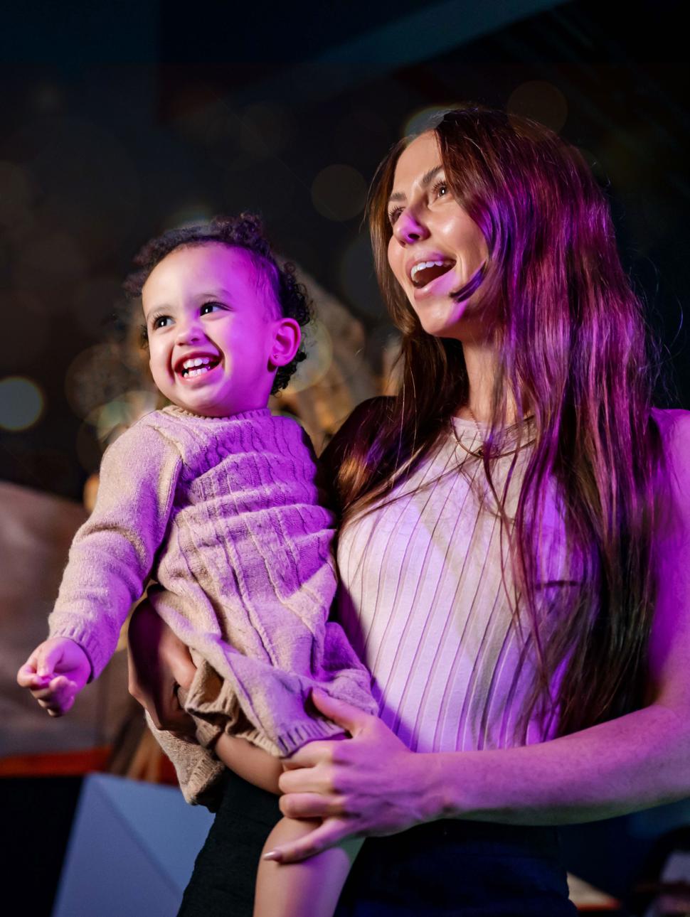 baby and mother in exhibition 